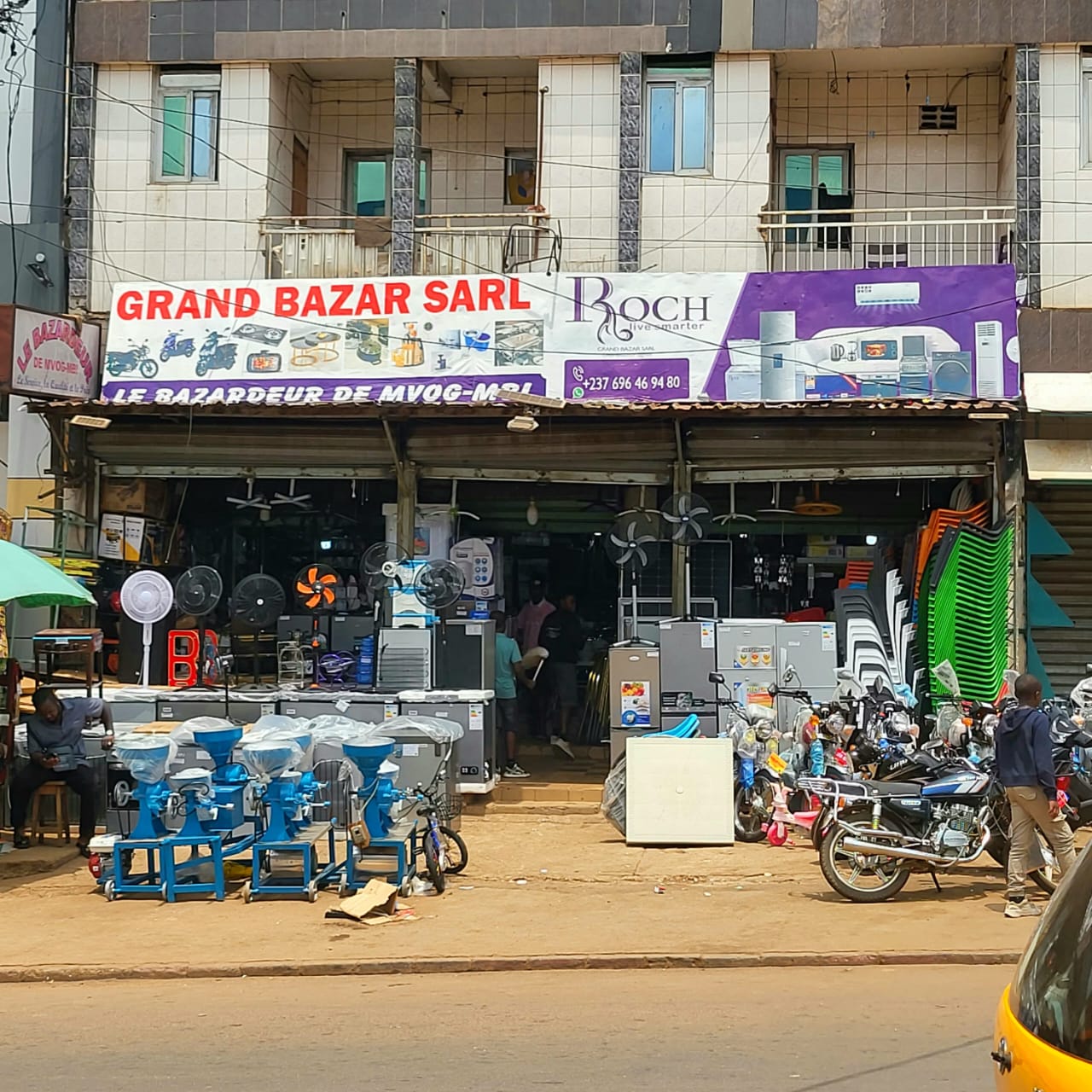 Magasin Carrefour Corron